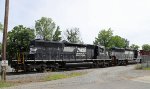 NS 3289 leads train E15 down the yard lead